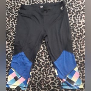 WOMEN'S FILA SPORT CAPRI LEGGINGS  SIZE LARGE